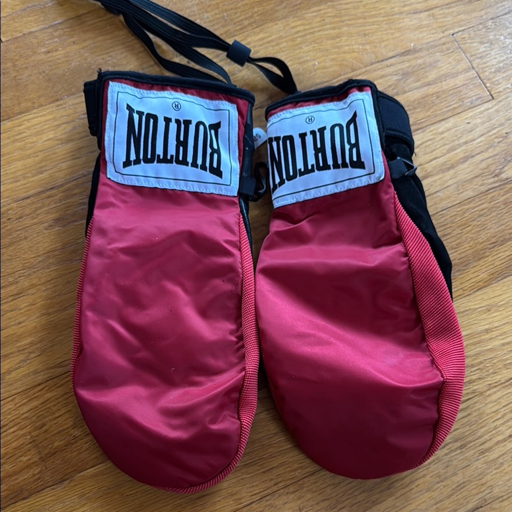 Burton snowboard lightweight mittens that look like boxing gloves.